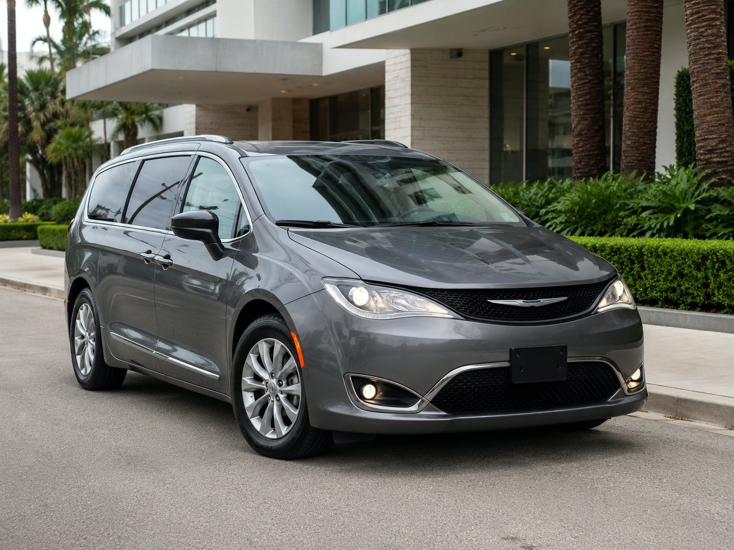 2018 Chrysler Pacifica available for rent in Miami through Arrivo — photo 1 of 6